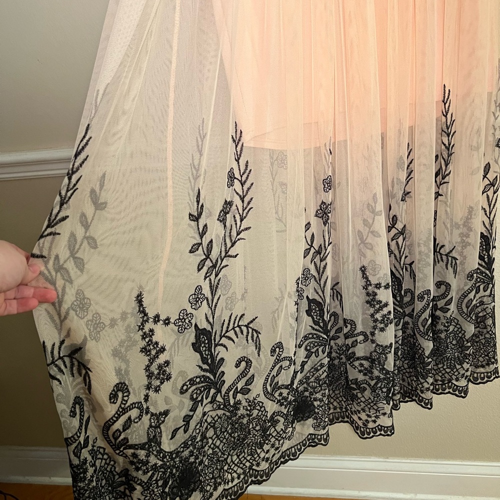 NWT Torrid blush pink maxi skirt with black lace - Picture 4 of 5